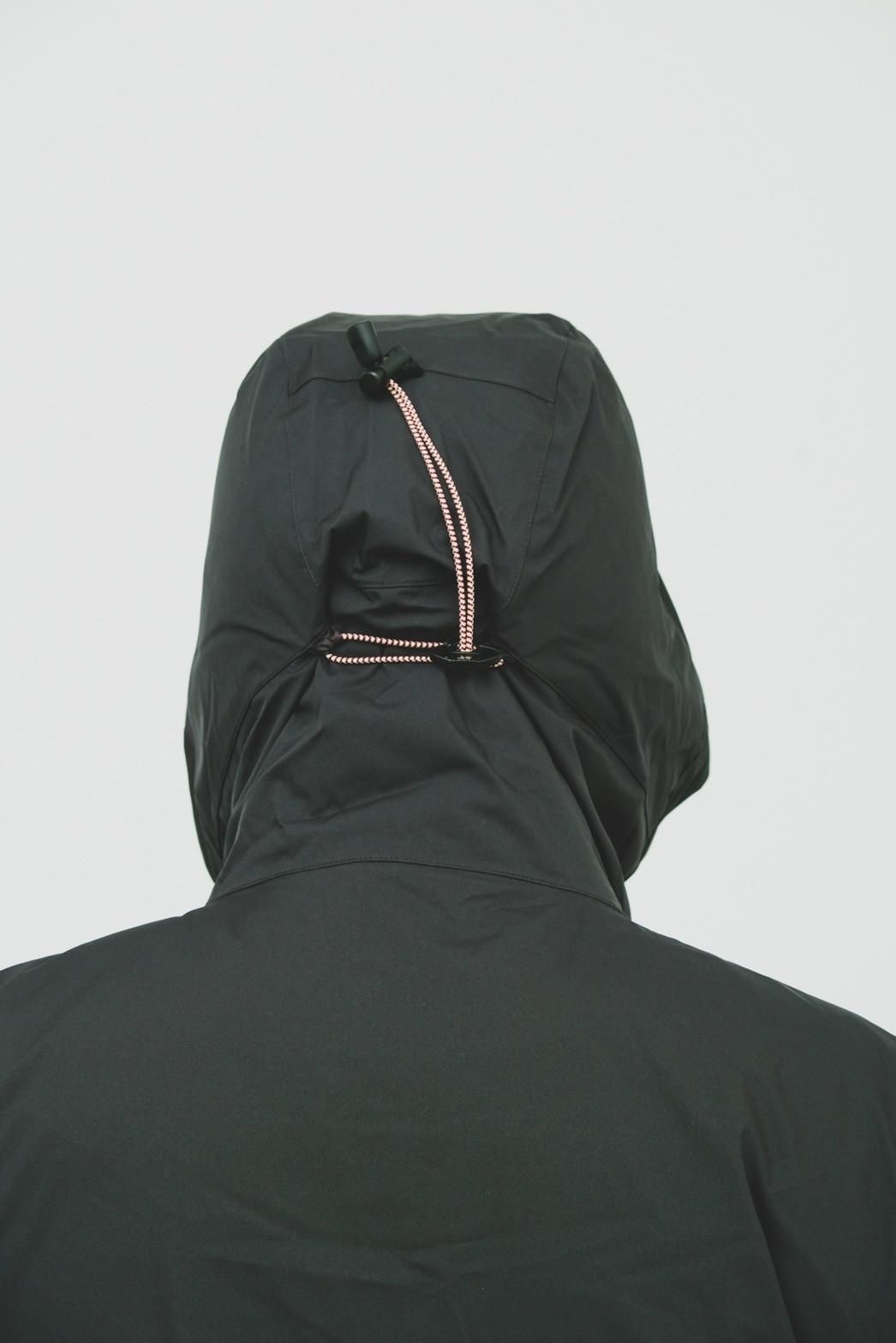 Klättermusen Aud Zip Hood Jacket Klättermusen Aud Zip Hood down jacket Black | Trekkinn