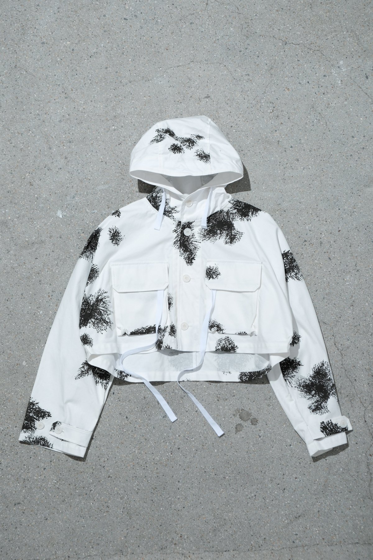 AiE / Short Cape - Snow Camo Printed