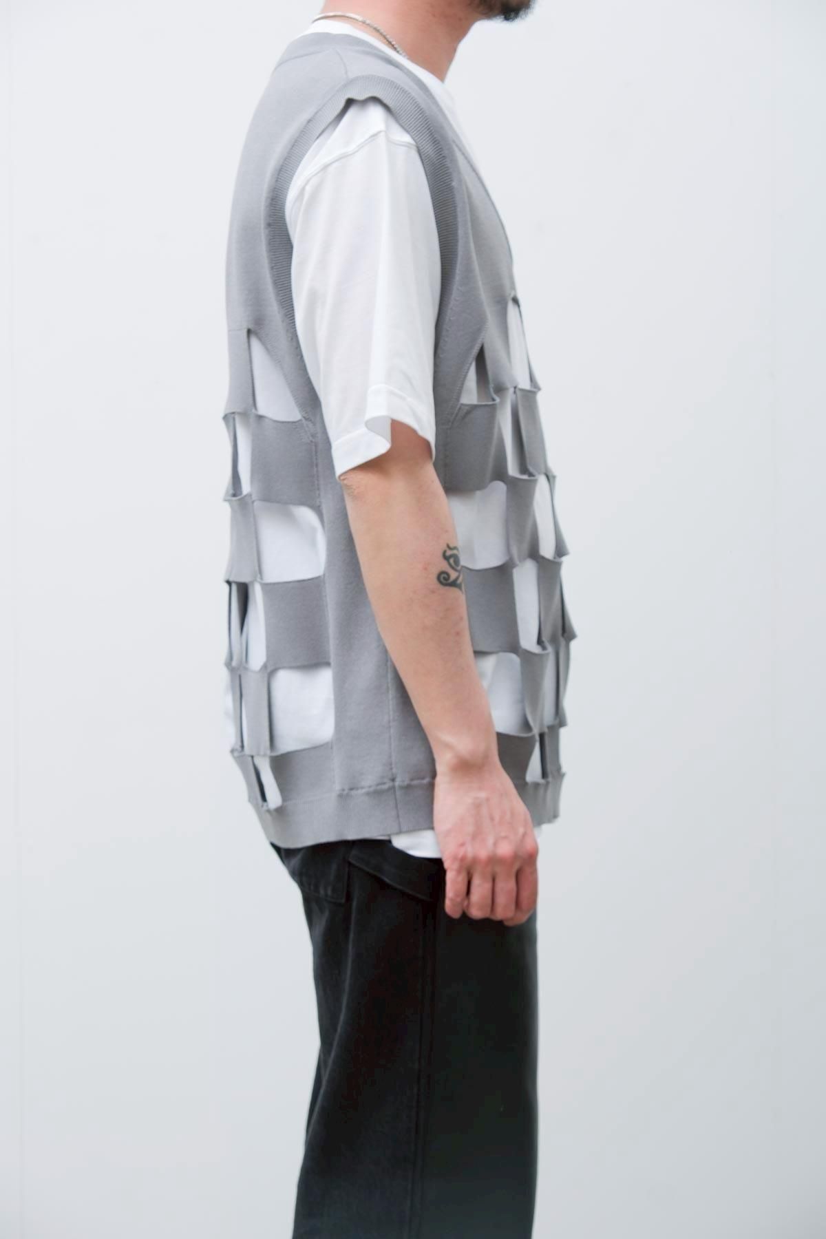 NOMARHYTHM TEXTILE / Cut-Out Checker Knit Vest - IMA:ZINE