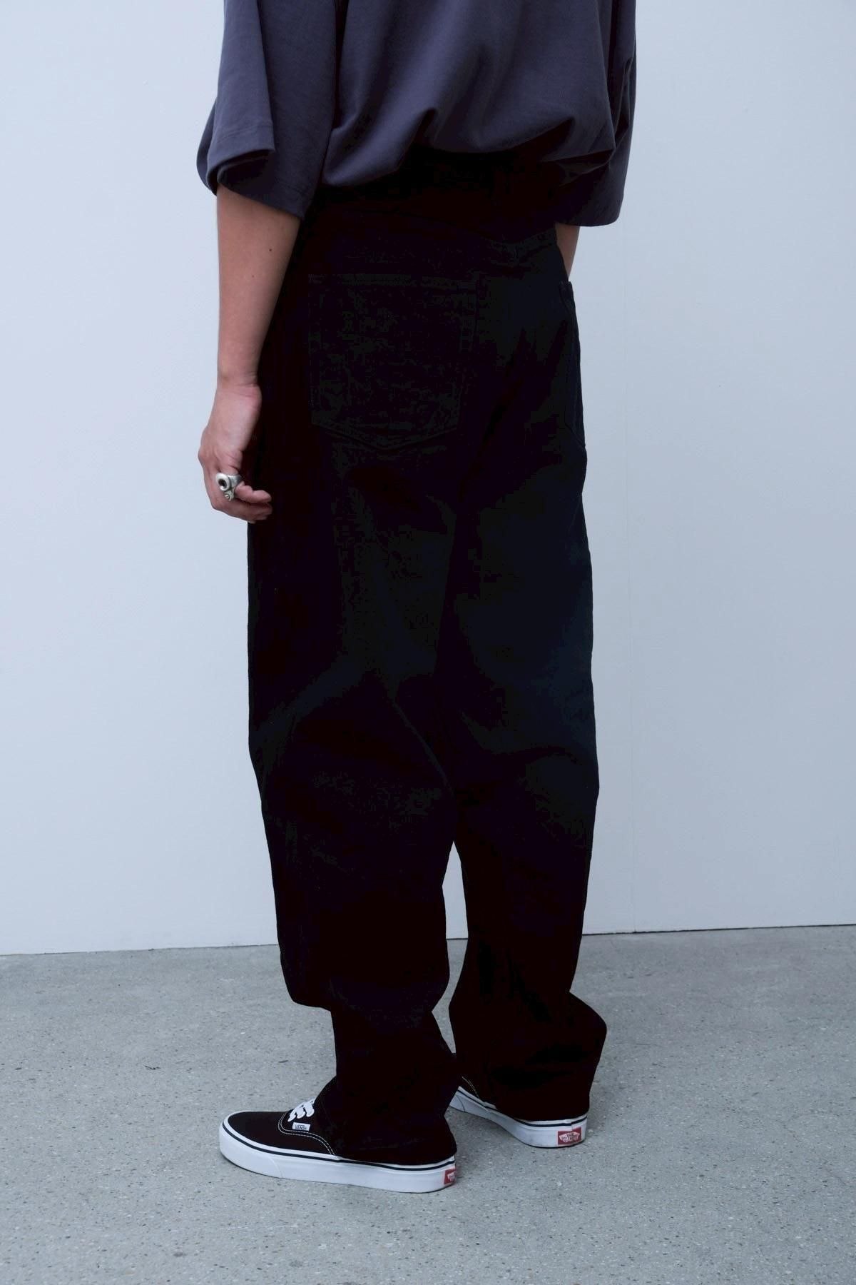 COMOLI / BLACK DENIM TAPERED PANTS - IMA:ZINEオンラインストア