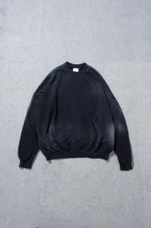 MOOJI MOOJI / OVERSIZE KANGAROO POCKET CREW BLACK