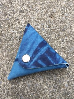 本革 藍染め レザー 三角コインケース 『 絞り 』日本製 山羊革 ハンドメイド 