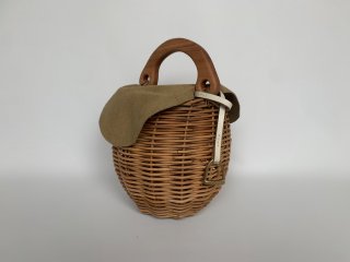 Wood handle basket 