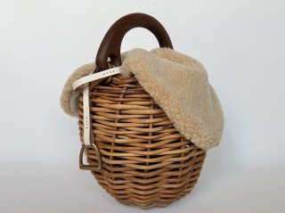 wood handle basket/ fur cover 