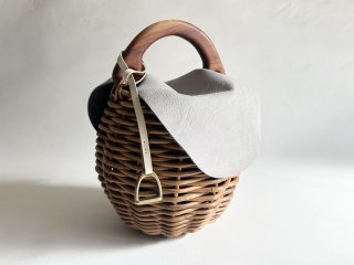 wood handle basket/leather cover 