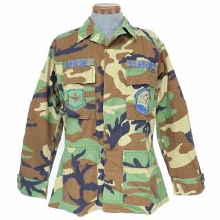 <img class='new_mark_img1' src='https://img.shop-pro.jp/img/new/icons5.gif' style='border:none;display:inline;margin:0px;padding:0px;width:auto;' />≪USGI≫ウッドランド迷彩 コンバットジャケット / SMALL - REGULAR (USED)