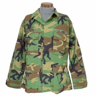 <img class='new_mark_img1' src='https://img.shop-pro.jp/img/new/icons5.gif' style='border:none;display:inline;margin:0px;padding:0px;width:auto;' />≪USGI≫ウッドランド迷彩 コンバットジャケット / MEDIUM-SHORT (USED)