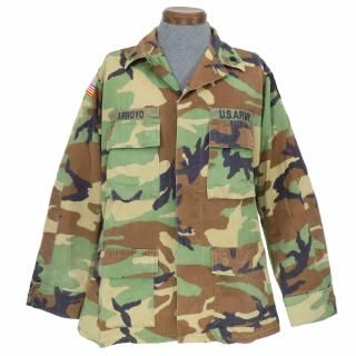 <img class='new_mark_img1' src='https://img.shop-pro.jp/img/new/icons5.gif' style='border:none;display:inline;margin:0px;padding:0px;width:auto;' />≪USGI≫ウッドランド迷彩 コンバットジャケット / MEDIUM-REGULAR (USED)