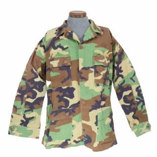 <img class='new_mark_img1' src='https://img.shop-pro.jp/img/new/icons5.gif' style='border:none;display:inline;margin:0px;padding:0px;width:auto;' />≪USGI≫ウッドランド迷彩 コンバットジャケット / LARGE-LONG (USED)