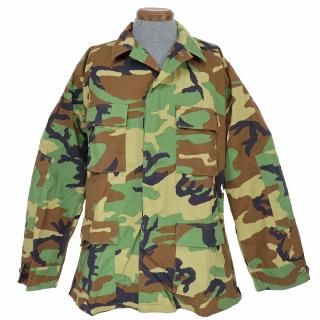 <img class='new_mark_img1' src='https://img.shop-pro.jp/img/new/icons5.gif' style='border:none;display:inline;margin:0px;padding:0px;width:auto;' />≪USGI≫ウッドランド迷彩 コンバットジャケット / LARGE-LONG (USED)