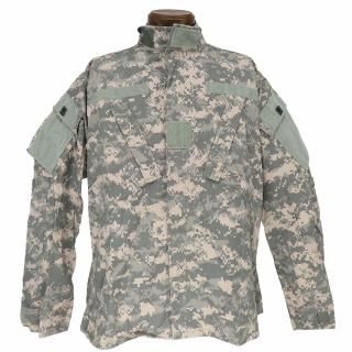 <img class='new_mark_img1' src='https://img.shop-pro.jp/img/new/icons5.gif' style='border:none;display:inline;margin:0px;padding:0px;width:auto;' />≪ARMY≫UCP(ACU)迷彩 コンバットジャケット / MEDIUM-SHORT (USED)