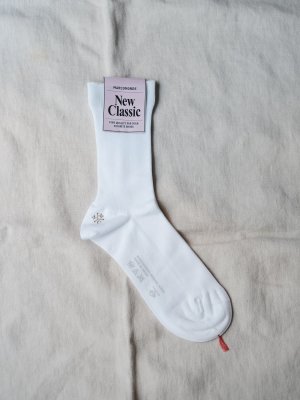MARCOMONDE / fine gauge cotton ribbed socks col.white
