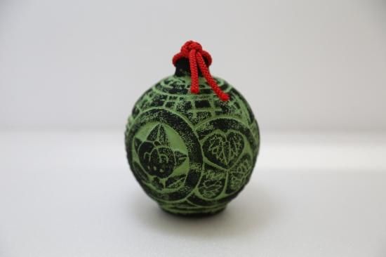 【昭和時代の全国の土鈴】107個　鋳物鈴他34個　まとめ売り 外国の方へお土産♡ 昭和時代の全国の土鈴】107個 鋳物鈴他34個 まとめ売り 外国の方