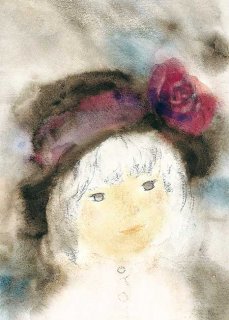 バラ飾りの帽子の少女