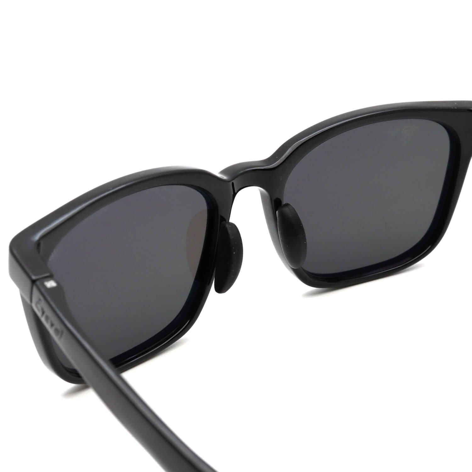 coco 中古 サングラス マットブラック アイヴォル  Eyevol SHAW 偏光レンズ ソフトケース付き coco 中古 サングラス マットブラック アイヴォル Eyevol SHAW