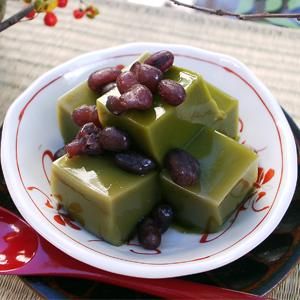 岡山県備前市日生町にある『泉富久（せんぷく）』。 日生にカキオコを食べに何度も来ていますがこちらは初めての訪問です。  カキオコ以外で気になったのが「カキフライ丼」です。 グッと我慢してカキオコにしました。牡蠣は大盛りにしてもらいました。日生のカキオコは 