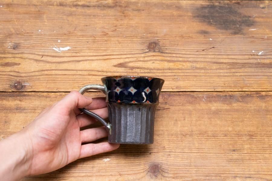 工房マチヒコ 赤絵マグカップ(2トーン)