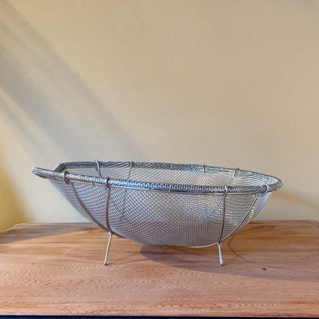 鳥井金網工芸|脚付き亀ザル - 京都アンテナショップ 丸竹夷