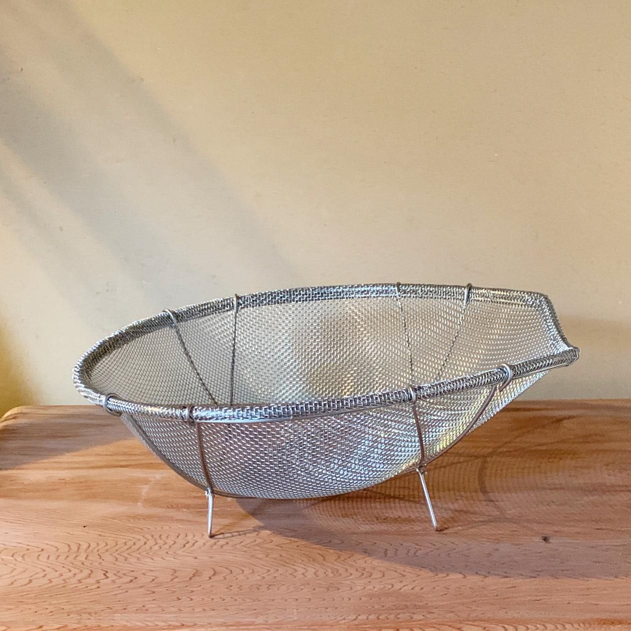 鳥井金網工芸|脚付き亀ザル - 京都アンテナショップ 丸竹夷