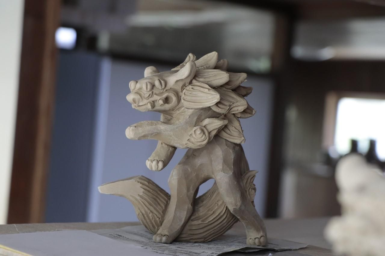 恙（つつが）2025 | 陶器シーサー - 育陶園 やちむんの窯元