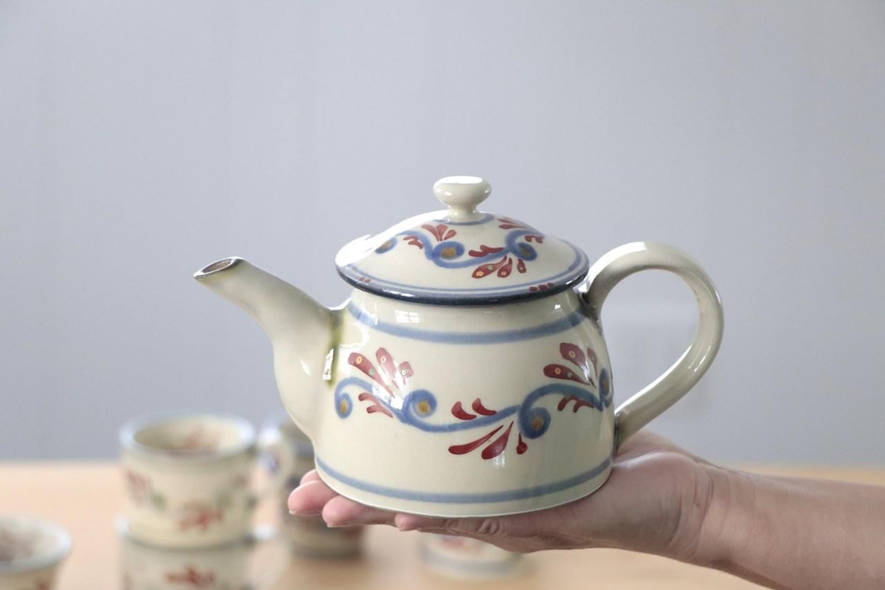 ポット | 赤絵染付 - 育陶園 やちむんの窯元｜沖縄の陶器 和食器などの