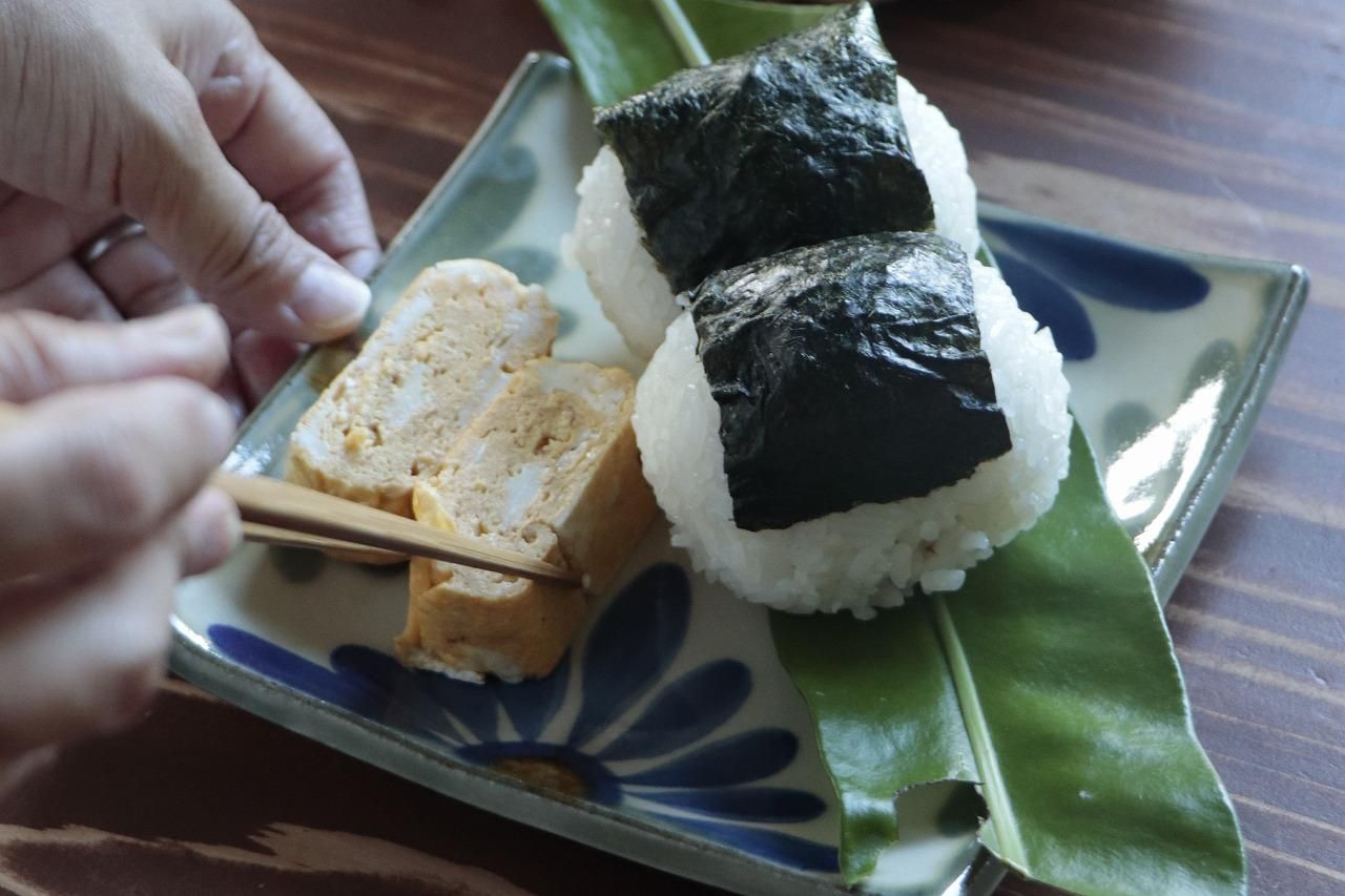角皿・正方形 | 多用途の食器 - 育陶園 やちむんの窯元|沖縄の 角皿・正方形 | 多用途の食器 - 育陶園 やちむんの窯元|沖縄の
