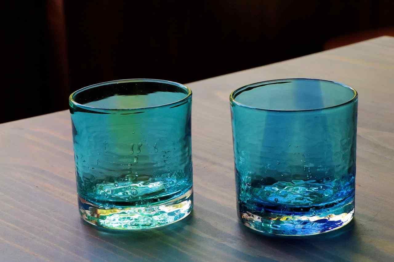 琉球ガラスのブイ 最高級品】稲嶺盛吉 琉球ガラス 【美品】ゴールドフチの珍しいカラー【圧巻