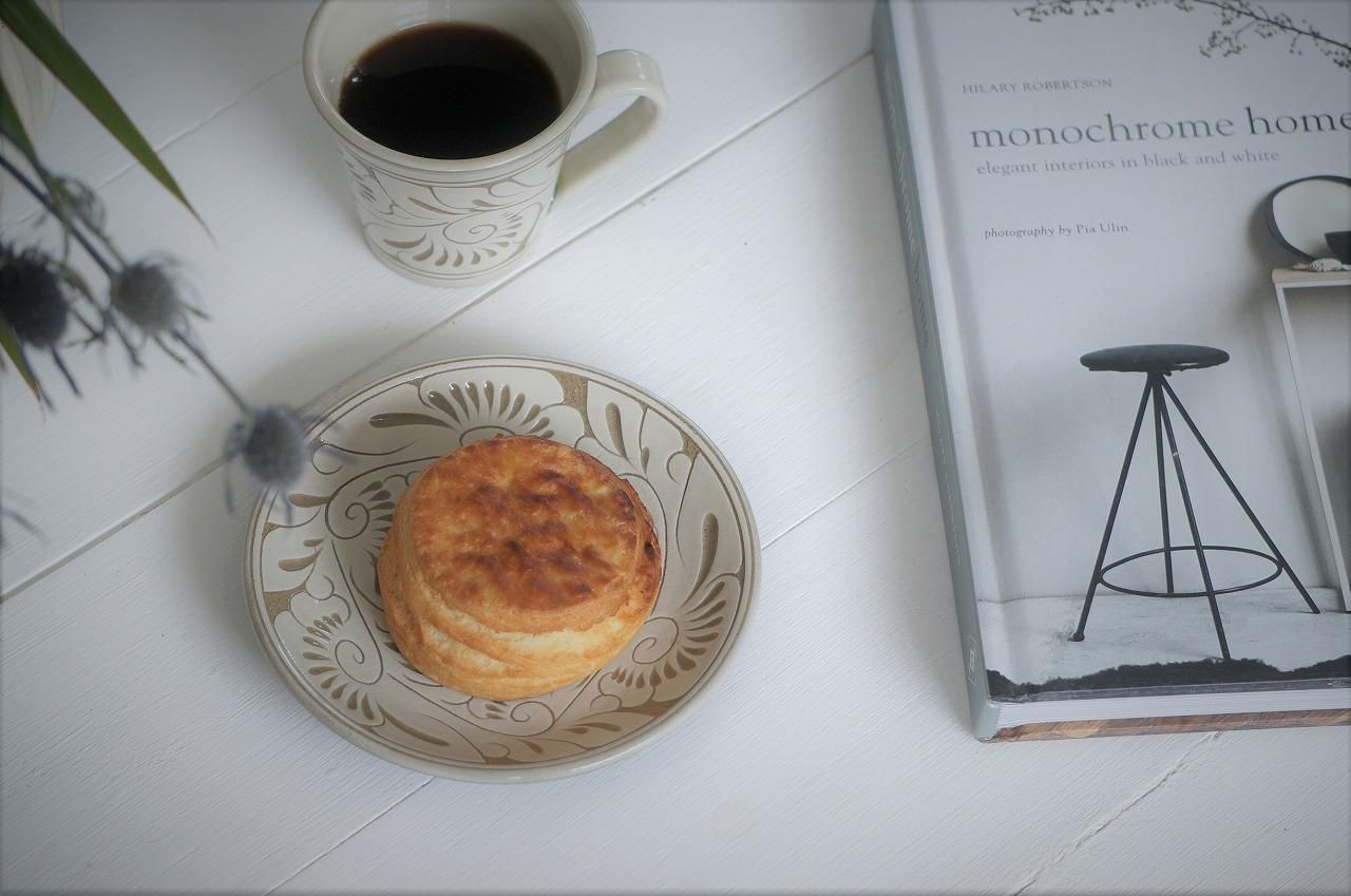 育陶園　白唐草線彫　角皿　3.5寸皿　セット やちむん 育陶園 唐草線彫 5寸皿 白唐草 ¥4,070 大人の焼き物