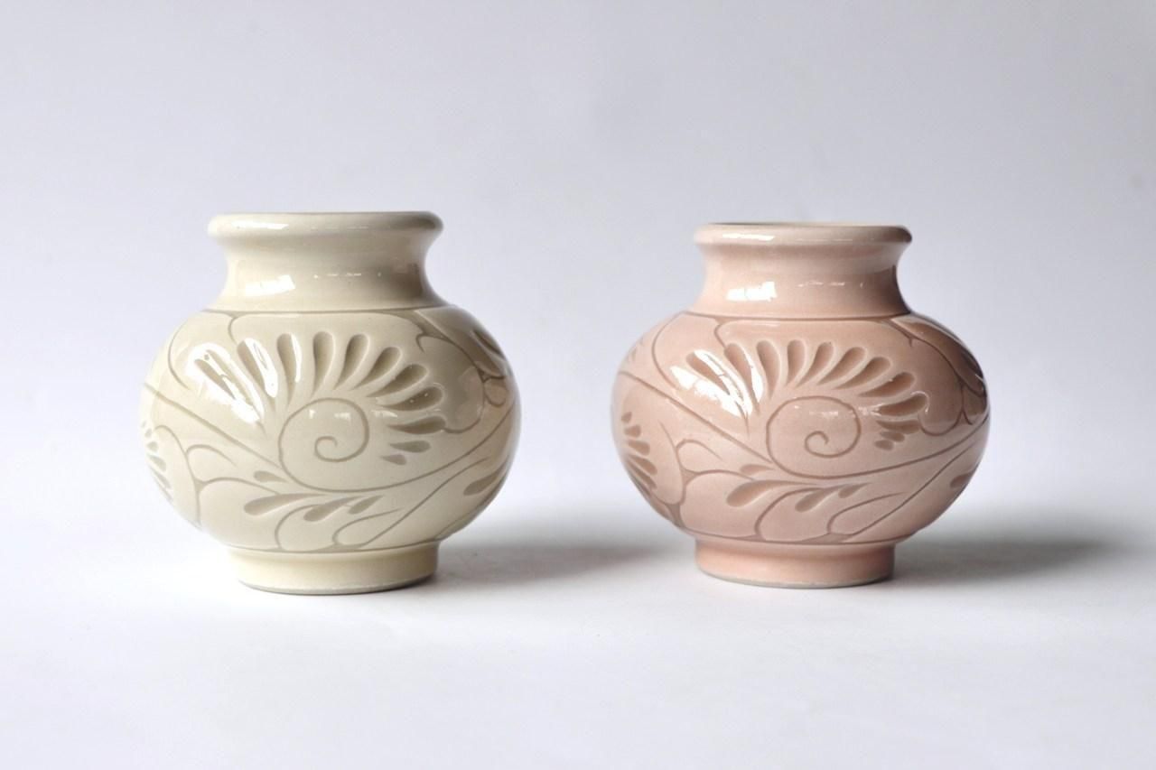 壺屋焼　緑釉唐草掻き落とし　大壺 壺屋焼 緑釉唐草掻き落とし 大壺