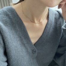 <img class='new_mark_img1' src='https://img.shop-pro.jp/img/new/icons14.gif' style='border:none;display:inline;margin:0px;padding:0px;width:auto;' />Knot Snake Necklace