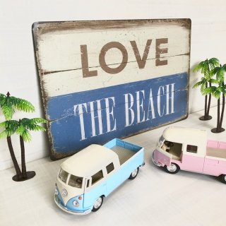 LOVE THE BEACHのブリキ看板