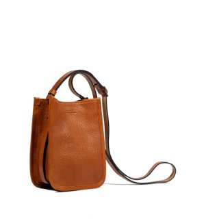 <img class='new_mark_img1' src='https://img.shop-pro.jp/img/new/icons8.gif' style='border:none;display:inline;margin:0px;padding:0px;width:auto;' />SLOW <br>bono-square shoulder bag S