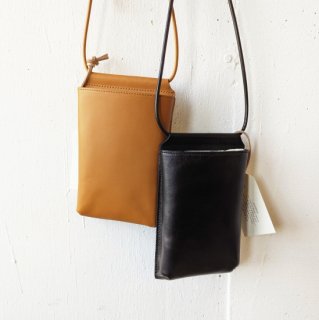 <img class='new_mark_img1' src='https://img.shop-pro.jp/img/new/icons8.gif' style='border:none;display:inline;margin:0px;padding:0px;width:auto;' />SLOW <br>Pecos Kip leather<br>Neck pouch L