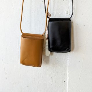<img class='new_mark_img1' src='https://img.shop-pro.jp/img/new/icons8.gif' style='border:none;display:inline;margin:0px;padding:0px;width:auto;' />SLOW <br>Pecos Kip leather<br>Neck pouch S