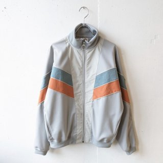 <img class='new_mark_img1' src='https://img.shop-pro.jp/img/new/icons8.gif' style='border:none;display:inline;margin:0px;padding:0px;width:auto;' />GYPSYSONS<br>ATHLETIC TRACK JERSEY JACKET