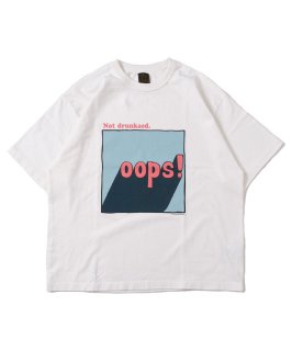 <img class='new_mark_img1' src='https://img.shop-pro.jp/img/new/icons8.gif' style='border:none;display:inline;margin:0px;padding:0px;width:auto;' />GYPSYSONS<br>BAGGY PRINT TEE 