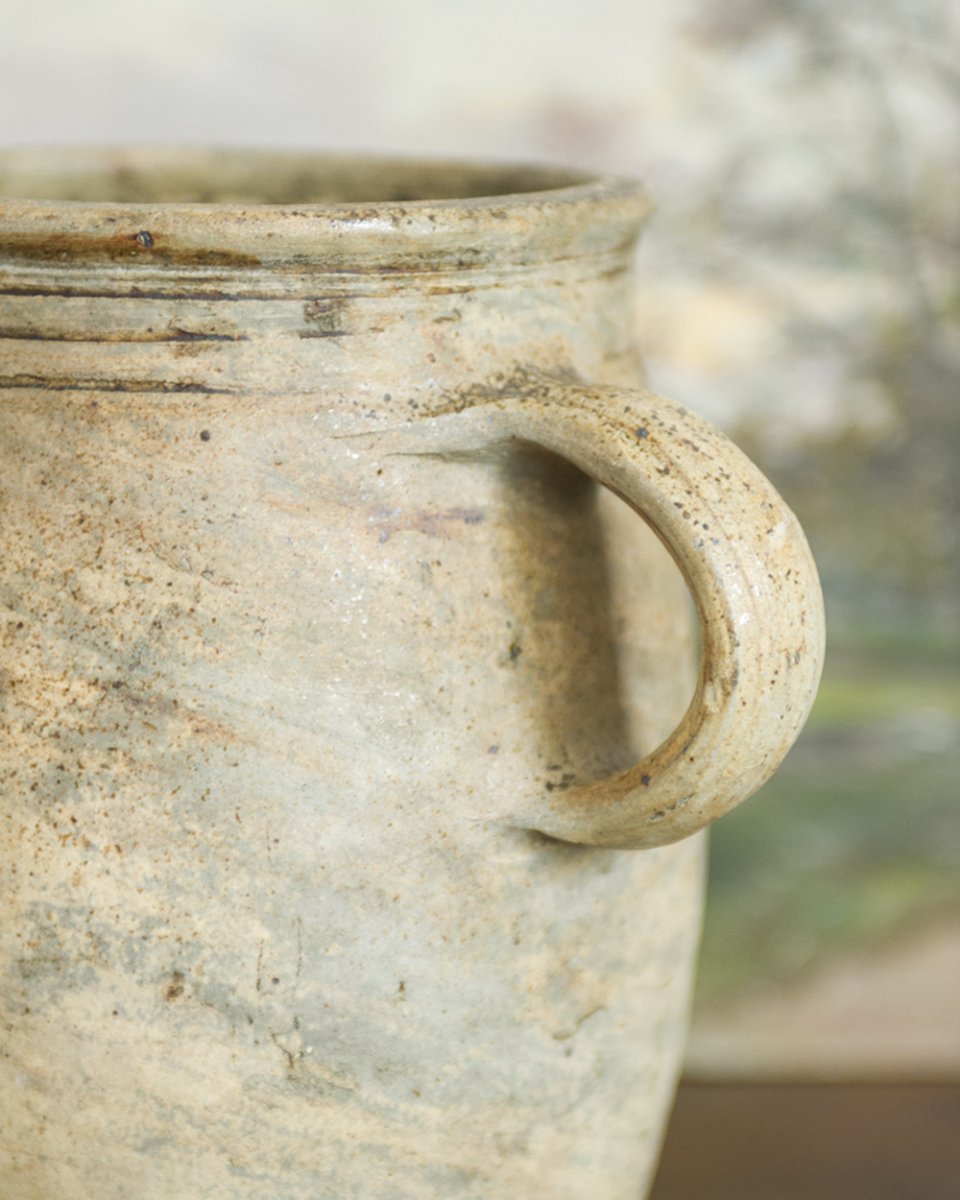 フランスアンティークの陶器製壺