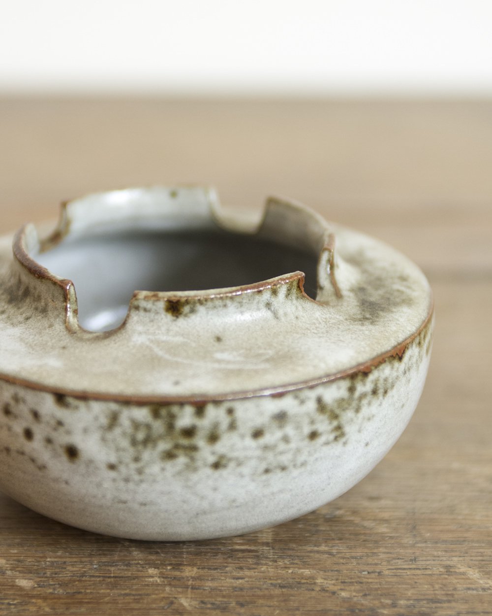 フランスアンティーク陶器のアッシュトレイ/灰皿