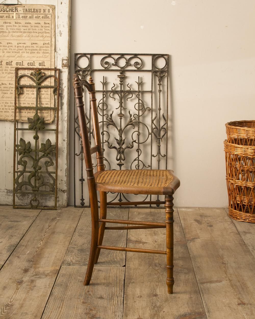 彫刻が豊富なフランスアンティークチェア｜Antiques Knock