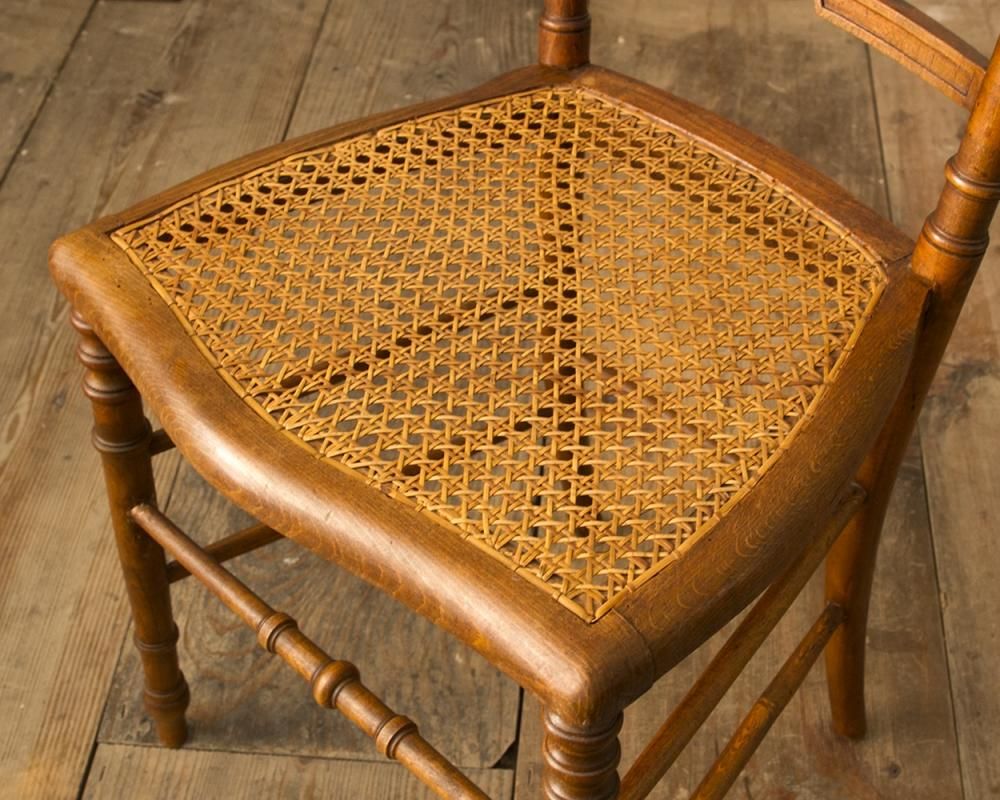 彫刻が豊富なフランスアンティークチェア｜Antiques Knock