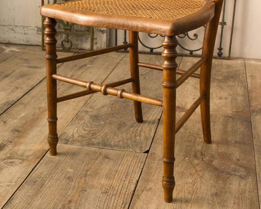 彫刻が豊富なフランスアンティークチェア｜Antiques Knock