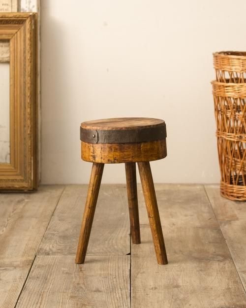  åɥġ  Wood Stool 