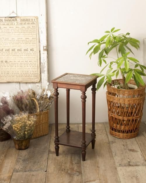  ե.2  Flower Stand.2 