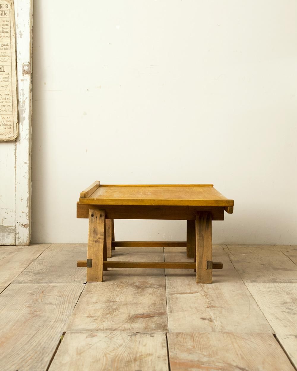 アンティーク ソーホース ローテーブル| Antiques Knock