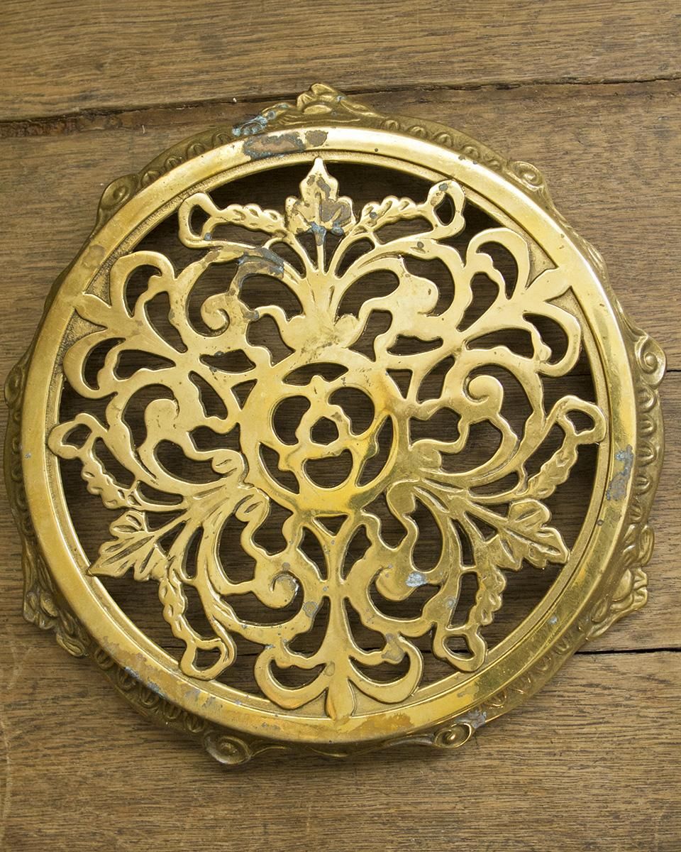 アンティーク 真鍮製 トリベット(鍋敷き) | Antiques Knock アンティーク 真鍮製 トリベット(鍋敷き) | Antiques Knock
