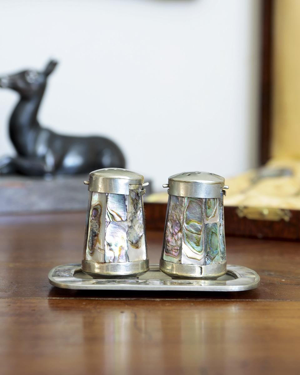 アンティーク シェルデザインのソルト＆ペッパー入れ | Antiques