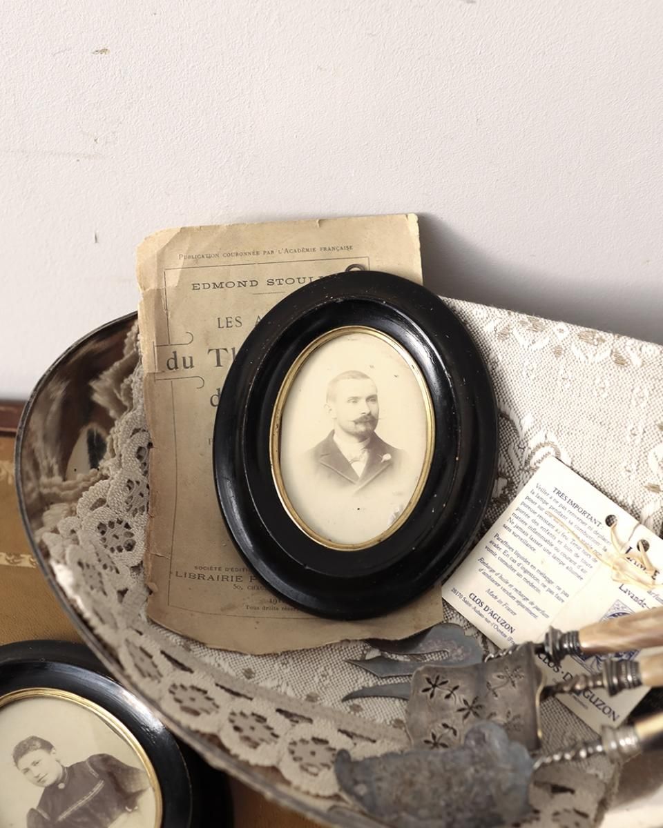 アンティーク ナポレオン3世 オーバルフォトフレーム | Antiques Knock