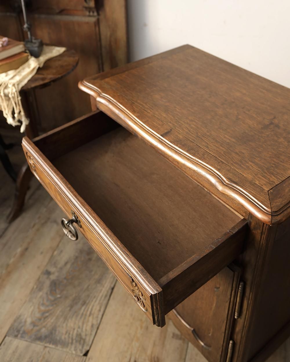 フランスアンティーク キャビネット｜Antiques Knock
