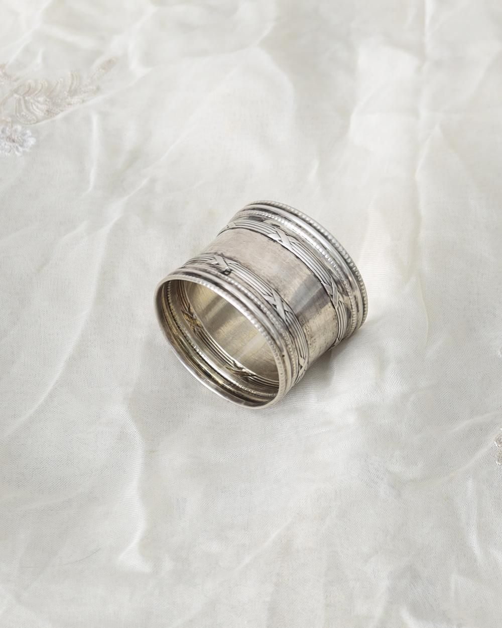 金*銀様 ☆新品☆銀座和光☆アンティーク調　SILVER800ナプキンリング☆2 アンティーク シルバープレート ナプキンリング | Antiques Knock