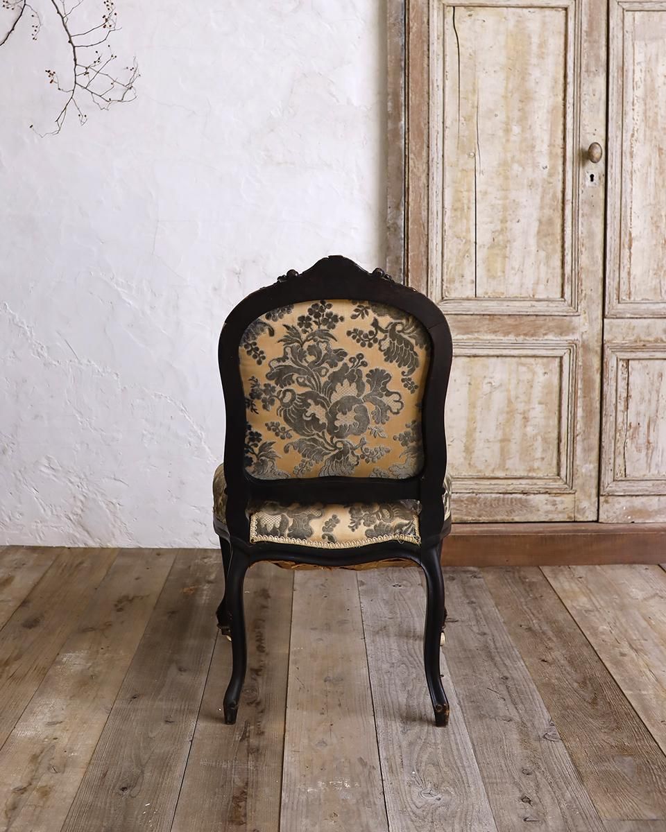 フランスアンティークチェア ナポレオン3世時代のナーシングチェア.1